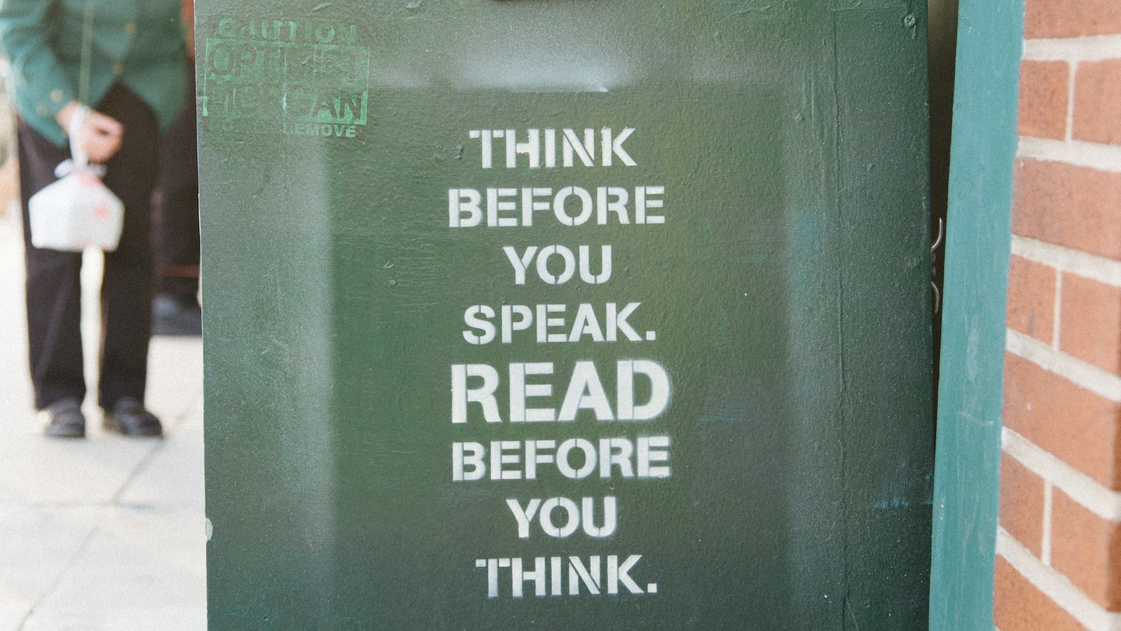 Unleashing the Potential of Artificial Intelligence in E-commerce Analytics