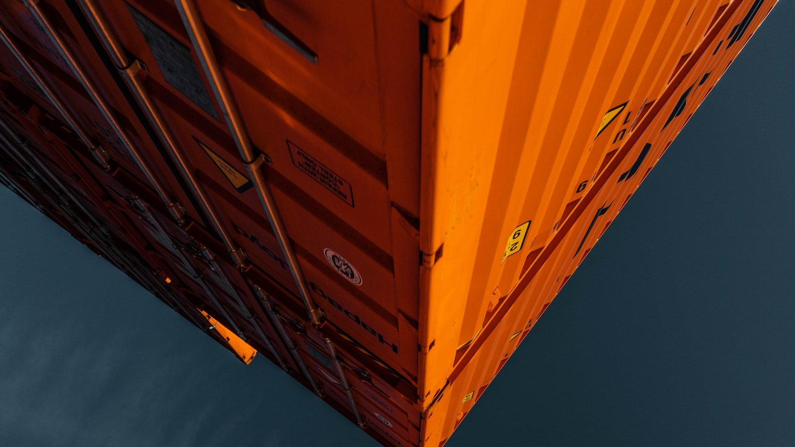 Mastering Marketing Strategies: Captivating Customers in the Dropshipping World