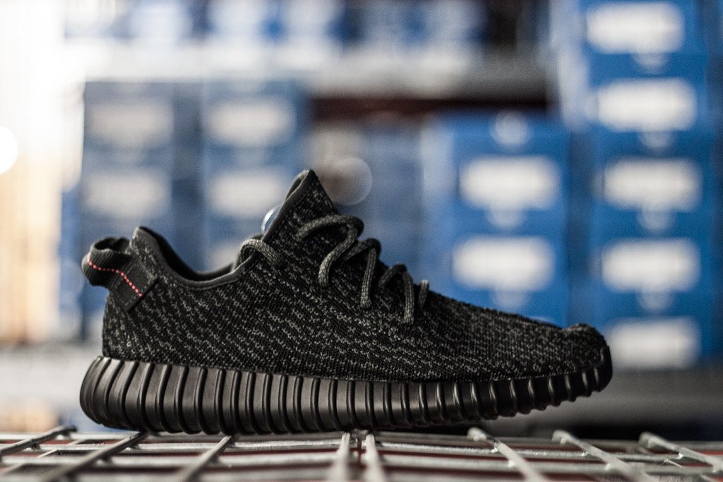 Alerting Customers: A Lifeline for Product Restock Updates!