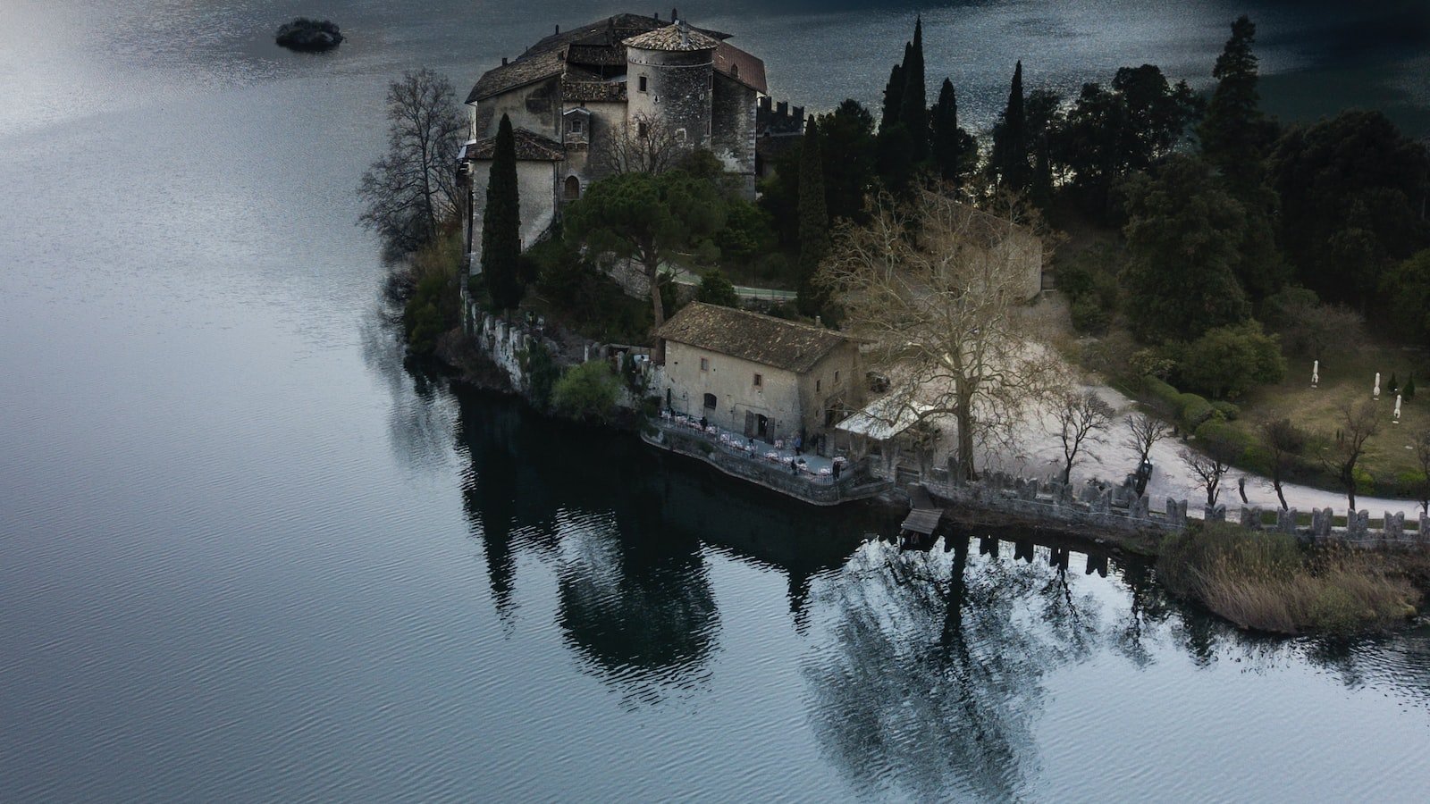 1. Resurrecting Dormant Users:​ The Power of Push Notifications
2.‌ Maximizing User Engagement: ⁣Strategies and Best ⁤Practices for Push Messaging
3. ‌Unlocking Dormant Potential: Personalization and⁢ Targeted ⁤Push Notifications
4. Pushing the Boundaries: Innovations for Revitalizing Dormant⁣ User Activity