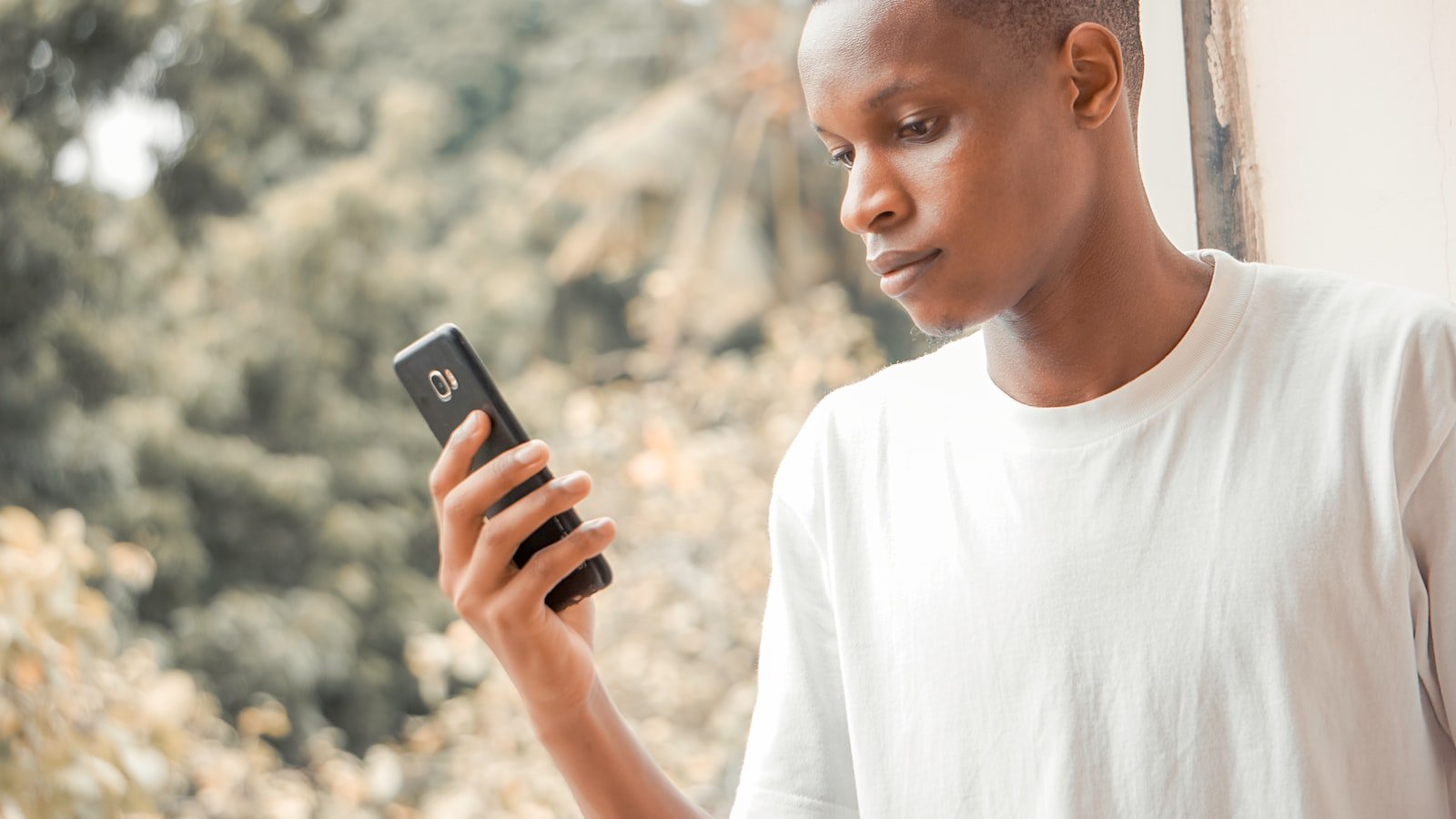 Establishing Credibility Through Social Proof: The Key to Winning Customers' Trust