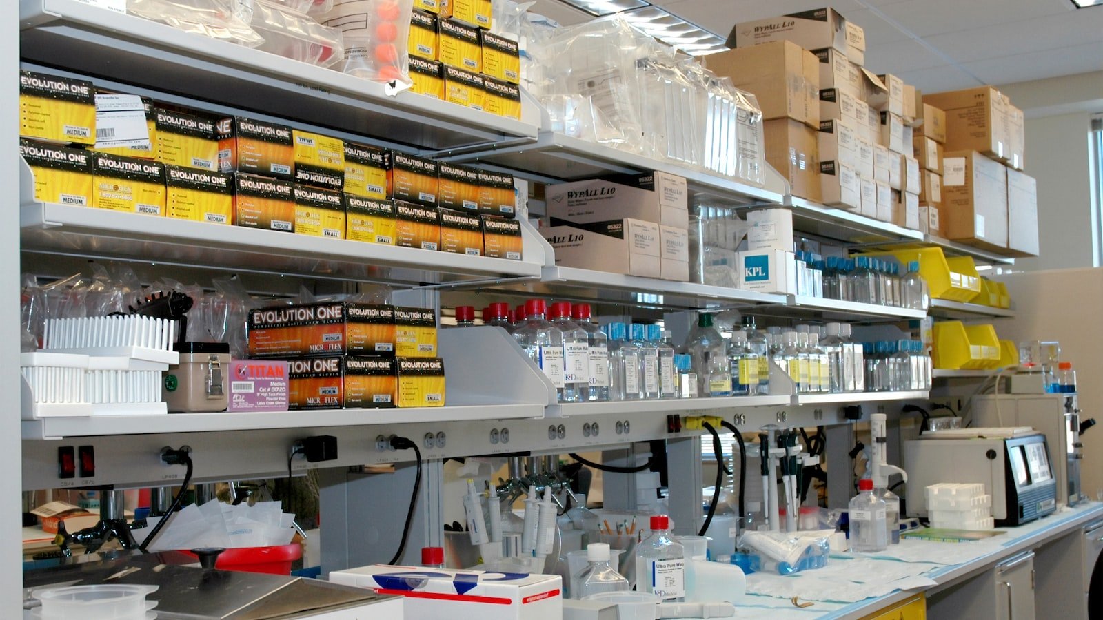 The ⁤Power of A/B Testing: ‍Unlocking the Potential of Email Marketing Excellence
Finding the Winning Formula: Strategies for Effective A/B Testing in Email Campaigns
Crucial‍ Elements to Test: Unveiling the⁢ Key​ Factors in Achieving Email ⁣Marketing Excellence
Optimizing​ Your Email Campaigns:‌ Actionable Recommendations to Master A/B Testing