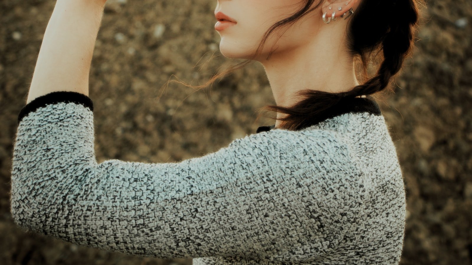 The hidden⁤ maze: Understanding ⁤the complexity of influencer ethics
Peeling back ⁤the​ layers: Unveiling​ the challenges of transparency in influencer marketing
Shaping the way: Ethical considerations‍ for influencers, brands, and consumers
Unraveling the web: Practical recommendations for fostering‍ transparent influencer⁤ partnerships