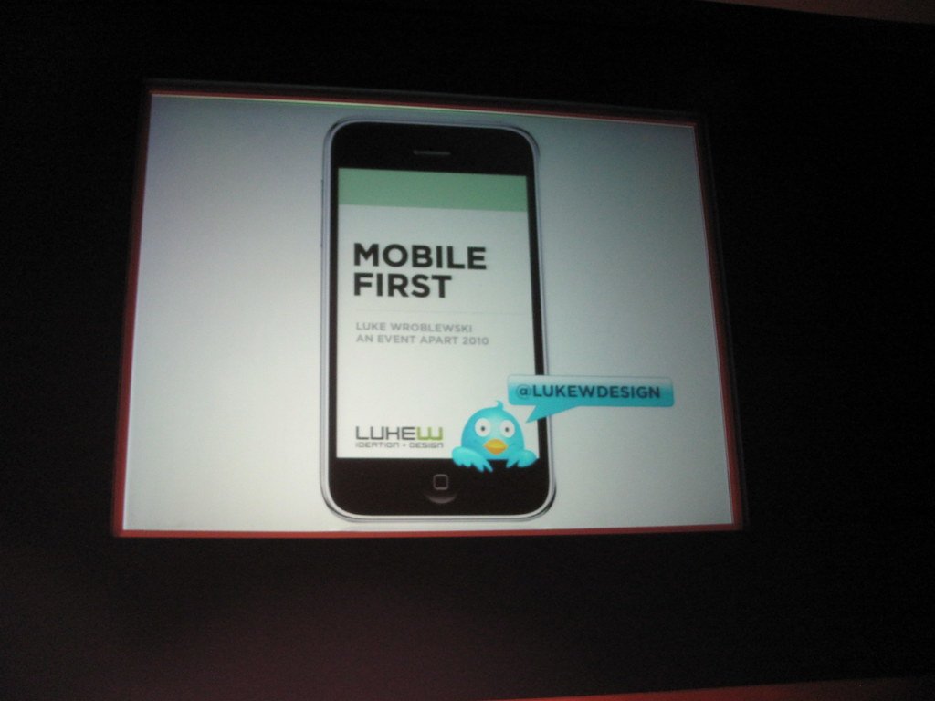 Leveraging Mobile-First Design Principles to Enhance SEO Performance