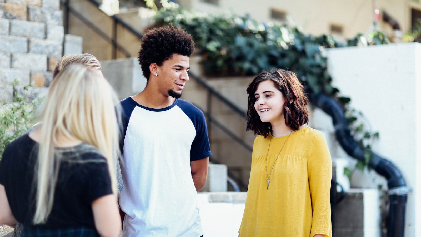 1. Tapping into the Power of Social⁣ Sentiments: Understanding ‌the Importance and Impact
2. Exploring Advanced Tools⁤ for Social⁣ Sentiment Analysis: ‌A⁢ Breakdown⁣ of​ Key⁣ Features
3. Leveraging Real-Time Insights: Uncovering Actionable Recommendations for Effective Social ​Media Monitoring
4. Enhancing Engagement and Building Brand Reputation: Harnessing Social Sentiments ‌for Improved Marketing Strategies