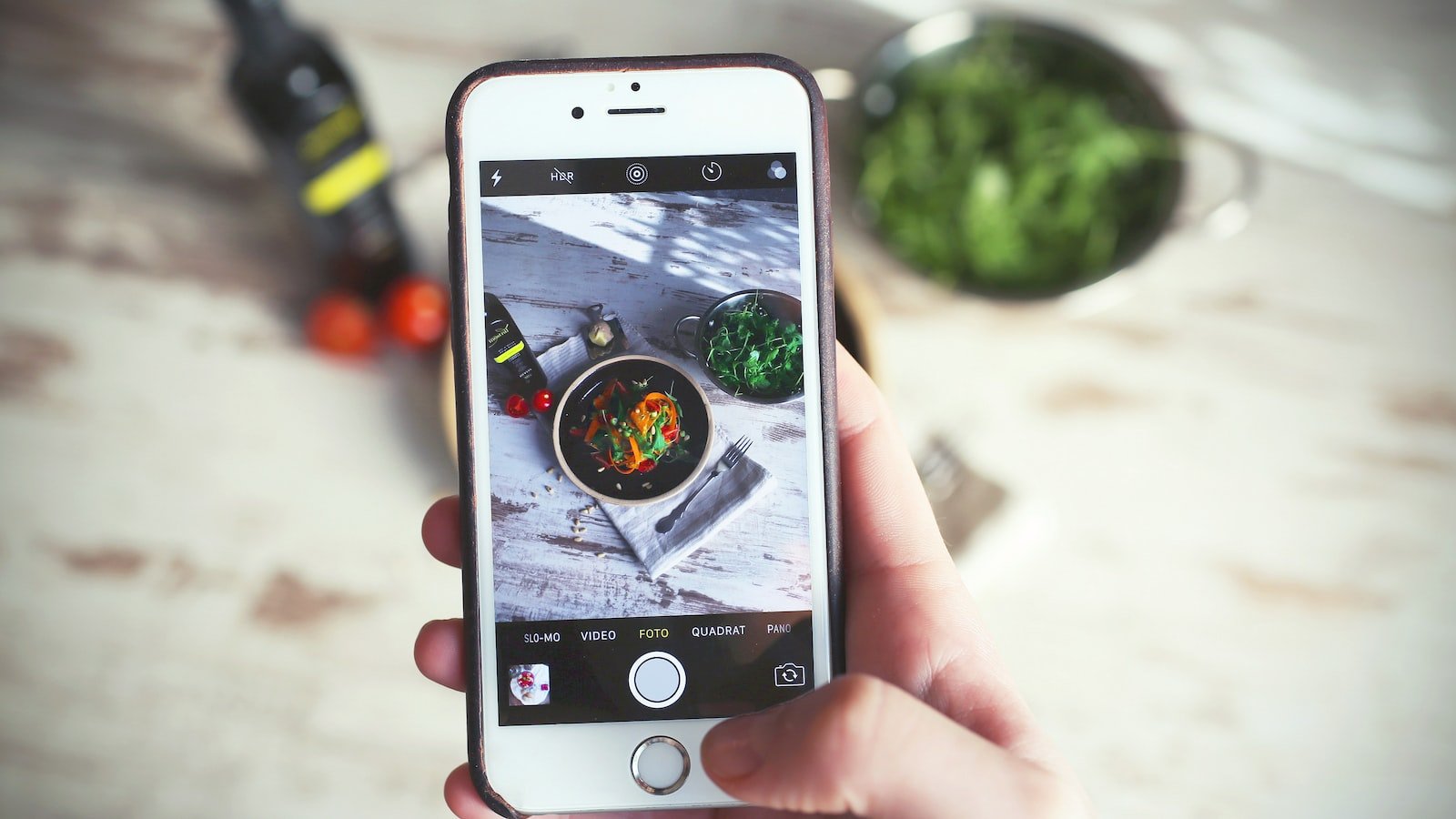 Harnessing the Power of Social Media: Unleashing the Potential of Direct Sales in the Digital Age