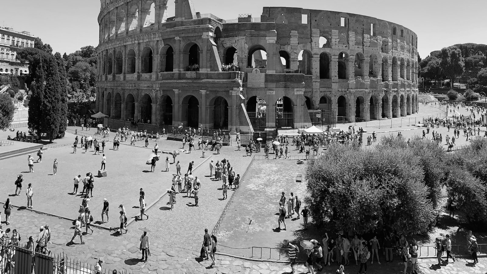 1. Mastering Product Selection: Uncover the Key Factors for a Profitable Dropshipping Business
2. Navigating Supplier Relationships: Building Trust and Ensuring Seamless Operations
3. Streamlining Customer Experience: Proven Strategies to Drive Sales and Enhance Satisfaction
4. Fine-Tuning Marketing Techniques: Targeted Advertising and Branding to Leverage Dropshipping Success