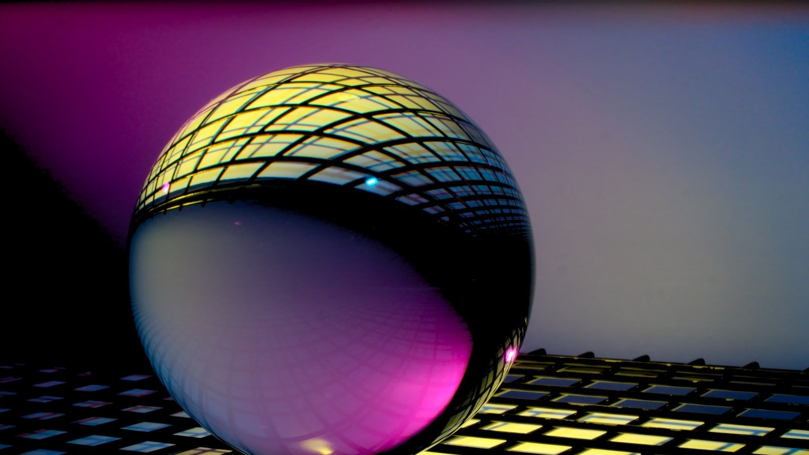 Augmented Reality: Transforming the Marketing Landscape with Immersive Experiences
From Gimmicky to Game-Changer: ⁢Unleashing the Potential of AR in Marketing
Redefining Consumer Engagement: Harnessing AR's Interactive Power in ‌Brand Campaigns
Future-proofing Your ⁢Marketing Strategy: Innovative⁣ Ways to Implement AR in Your ‍Campaigns