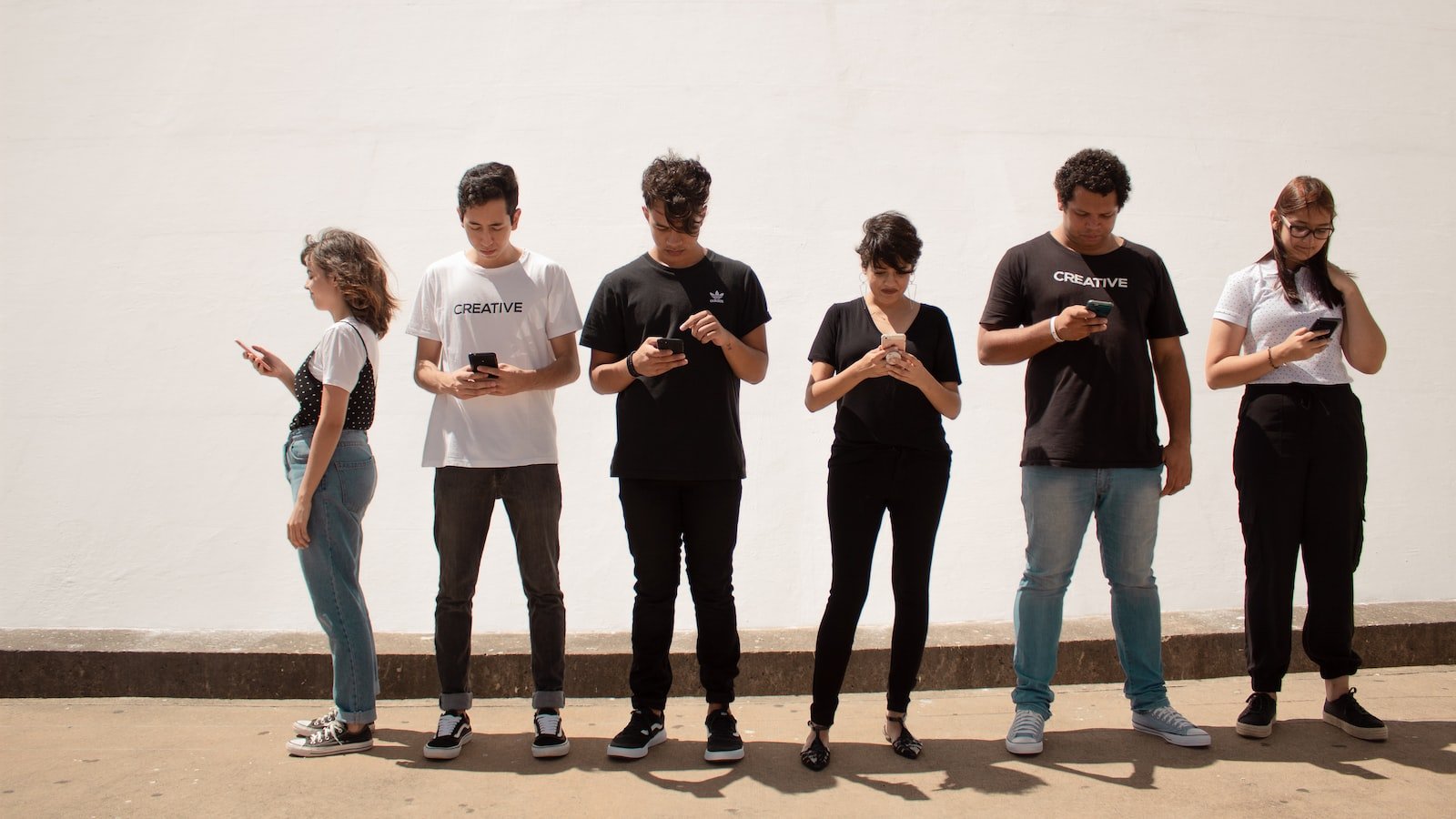 Harnessing the Potential of Social Media: Building Bridges to Off-Page Success