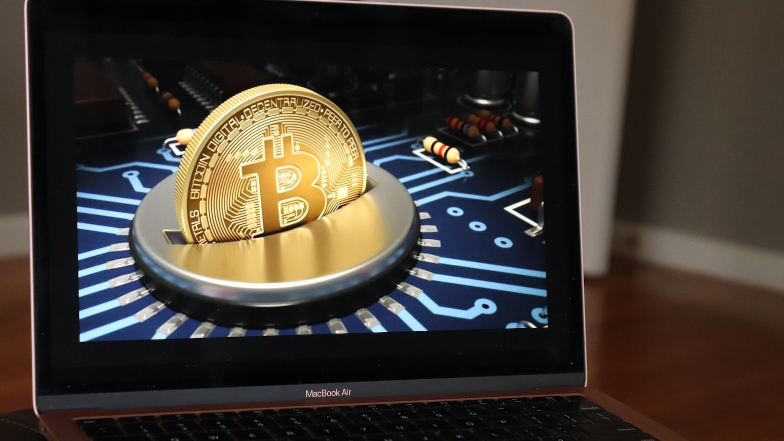 Keeping Up with the Game: Navigating the Constant Changes and Updates in SEO Algorithms