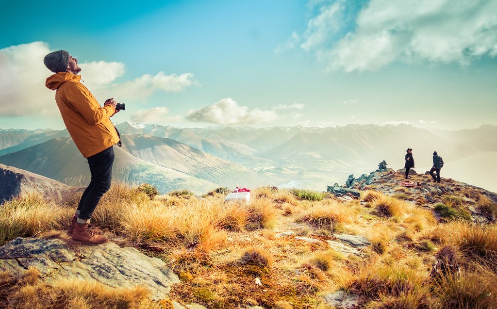 2. Connecting with Influencers: Strategies to Find and Collaborate with the Right Partners