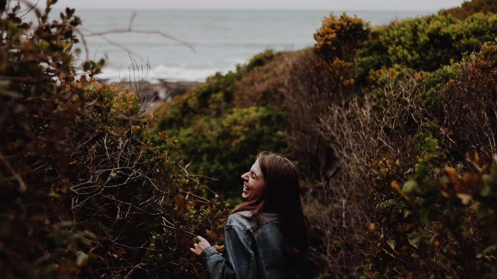 The Power of ⁣Authenticity: Building Genuine ⁤Connections‍ with Your Audience
Cracking‌ the Code: Strategies for Negotiating‌ Lucrative Influencer⁣ Contracts
Navigating Legal Pitfalls: Essential Considerations for Influencers
Crafting‍ Compelling ​Content: Keys to Creating ‌Effective Sponsored Posts