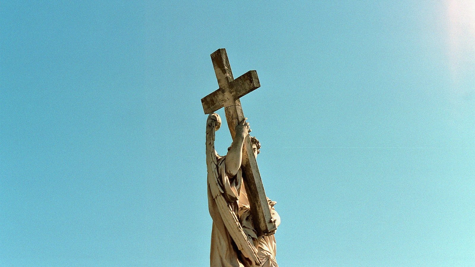 Building Trust in Cross-Border Transactions: Securing Customer Confidence and Loyalty