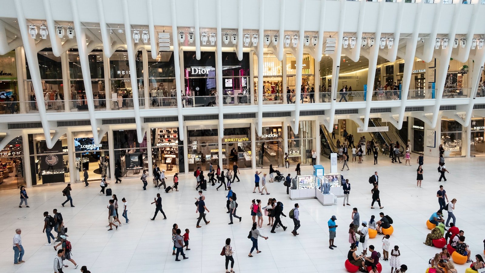 - Unleashing the Potential: Understanding the Dynamics of Shopping Season Surge