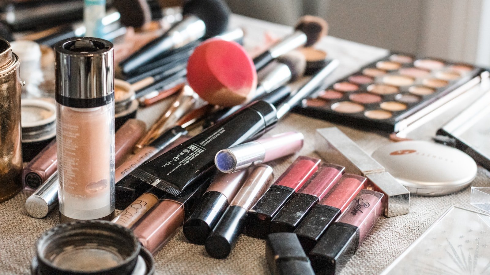 Creating Stunning Visuals: The Importance of High-Quality Product Images