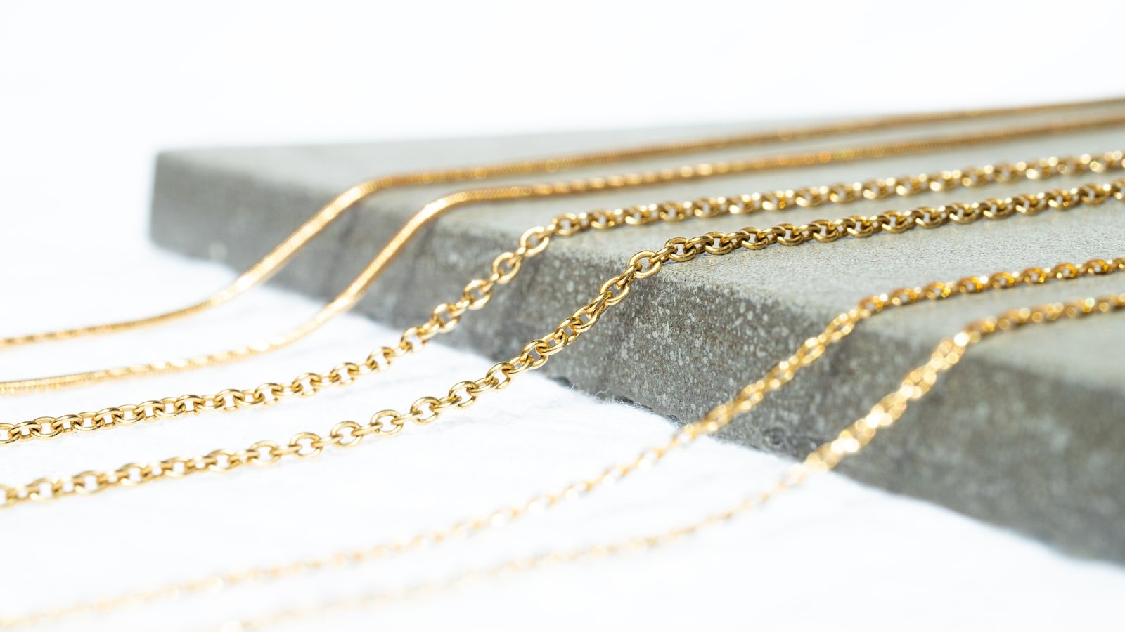 Optimizing Supply Chain Management: Streamlining Operations for Efficient Global Expansion