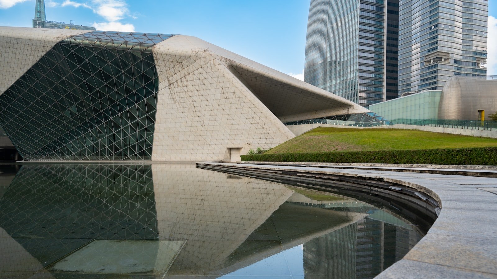 1. Captivating Your Audience: ‌Crafting Compelling⁣ Subject Lines for‍ Personalized‍ Email Campaigns
2. Harnessing Data-driven Insights:⁣ Tailoring Content to Drive Customer Engagement
3. Nurturing Customer Relationships: Strategies to Create Personalized Email Journeys
4. Maximizing Email Conversion: Implementing ⁣Dynamic Content and Call-to-Action Techniques