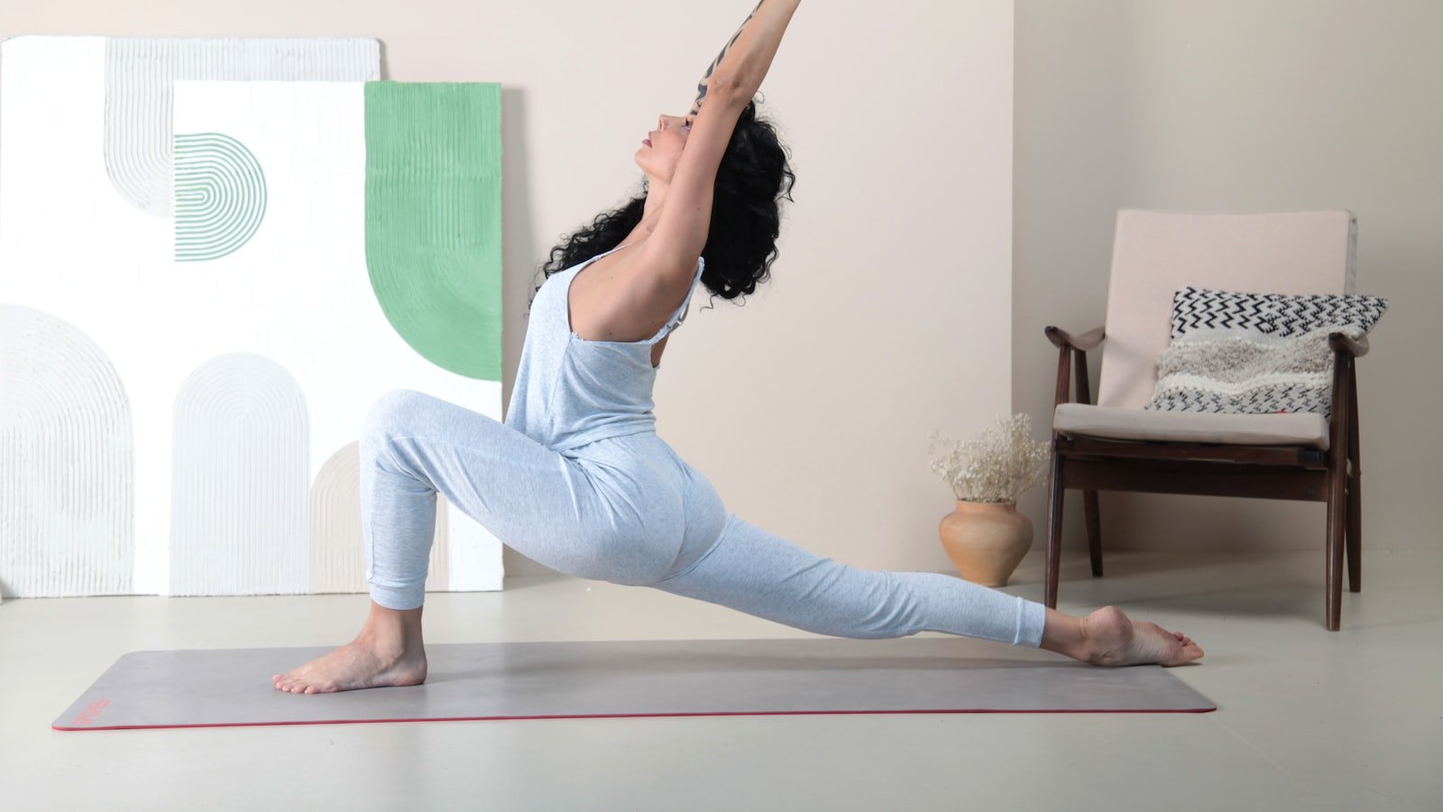 Flexible Workspaces: Transforming Your Living Room into an eCommerce Haven