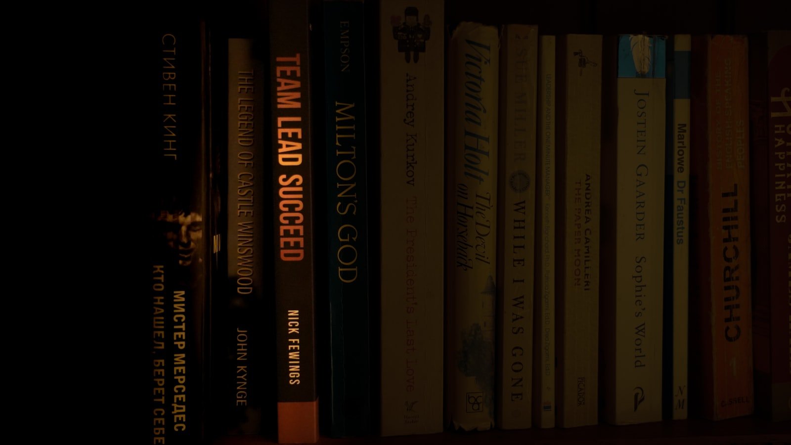 Crafting Irresistible Lead Magnets: Capturing Customer Attention from the Get-Go