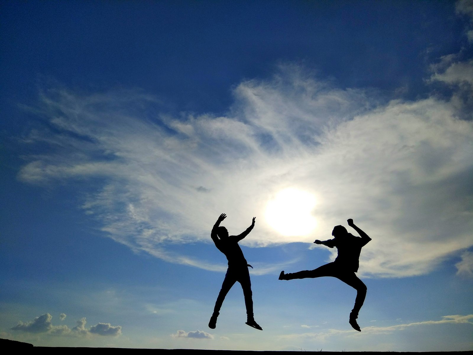 From Clicks to Bricks: Integrating Offline and Online Strategies for E-commerce Success