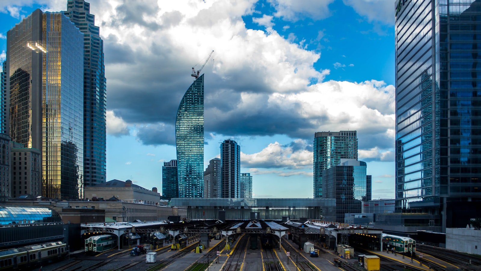 Building Trust: How Customer Testimonials Can Unleash the Power of Reviews