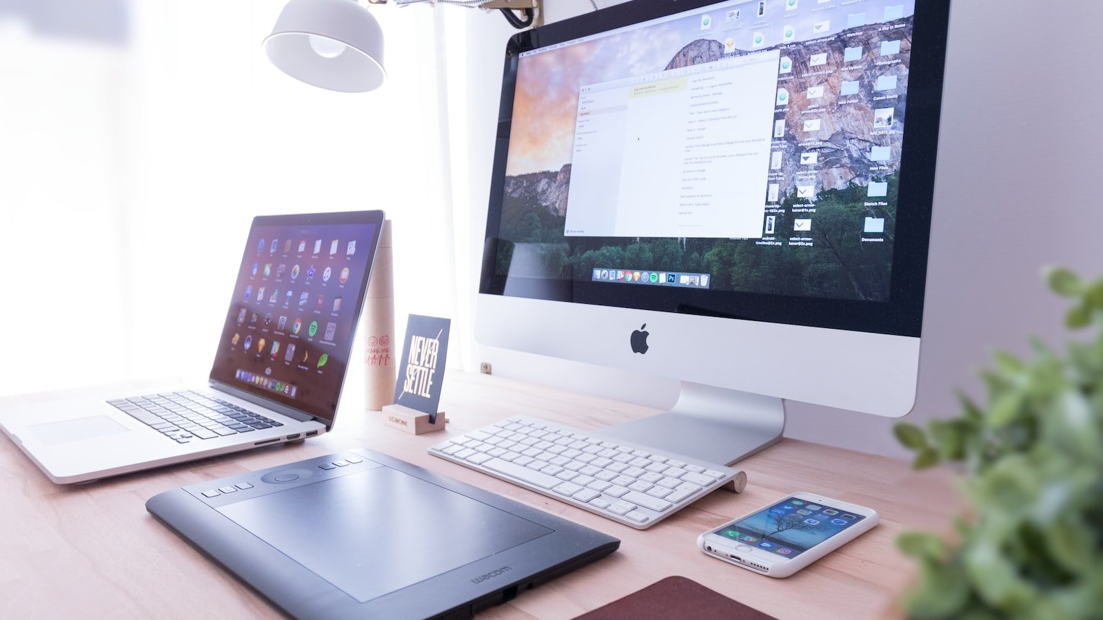 1. Embracing Mobile-First Approach: Harnessing the Power of Responsive Web Design
2. Enhancing‍ User Experience: Tailoring Websites for Mobile Devices
3. Boosting Conversion Rates: ‍Optimizing Responsiveness for Mobile Users
4. Best⁢ Practices and Considerations: Crafting Effective Responsive Web Designs